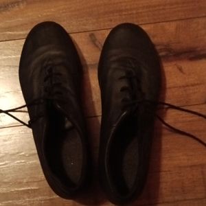 Tap shoes